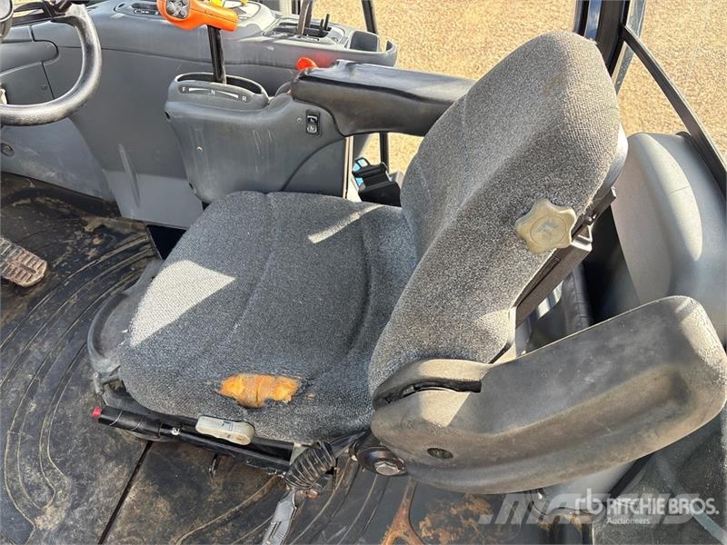 New Holland TV140 Tractors
