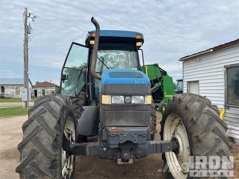 New Holland TV140 الجرارات
