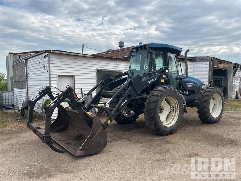 New Holland TV140 الجرارات