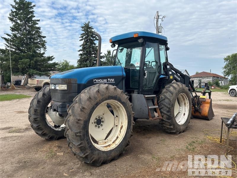 New Holland TV140 الجرارات