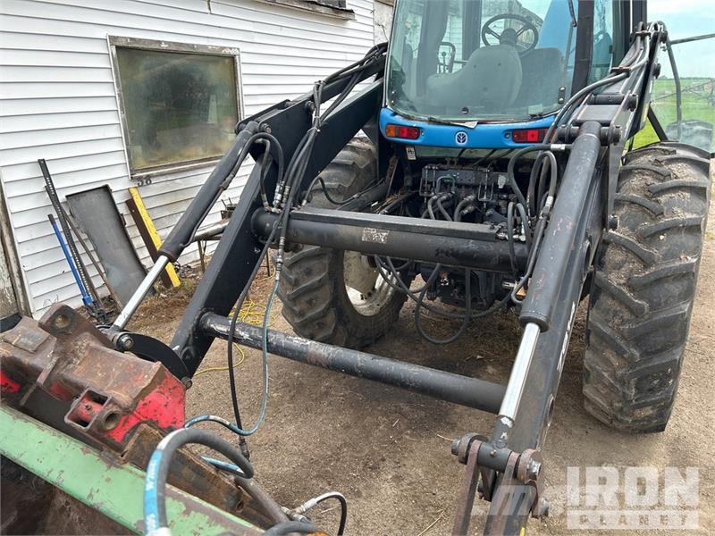 New Holland TV140 الجرارات