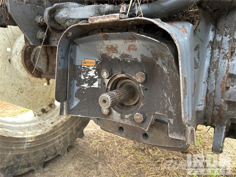 New Holland TV140 الجرارات