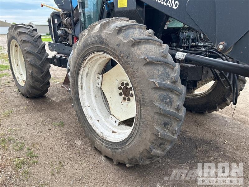 New Holland TV140 الجرارات