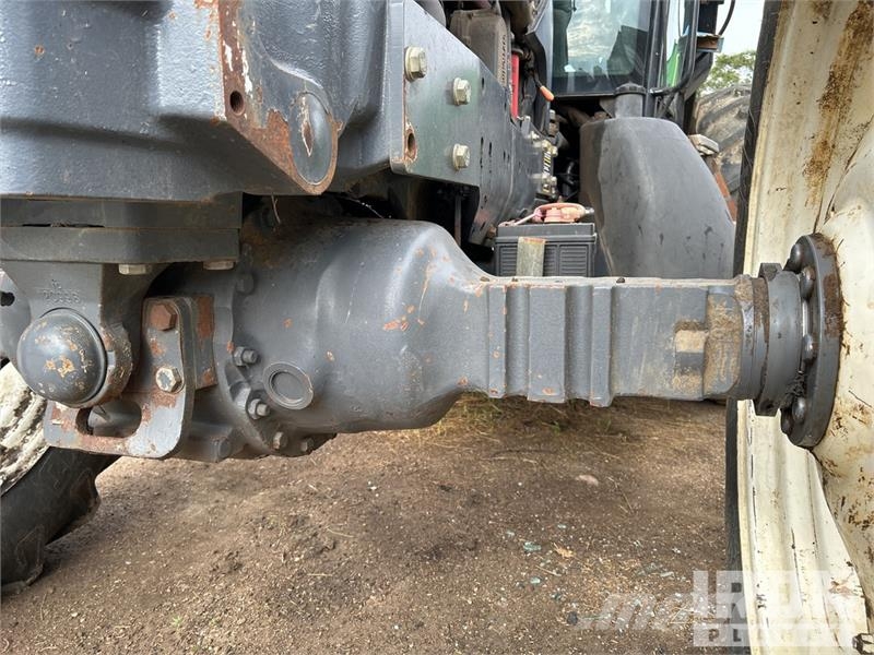 New Holland TV140 الجرارات