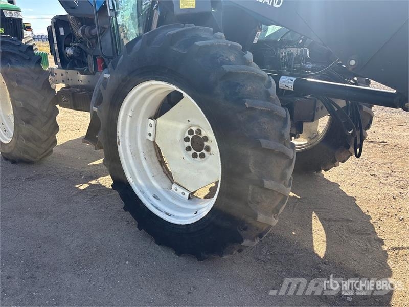 New Holland TV140 Traktorer