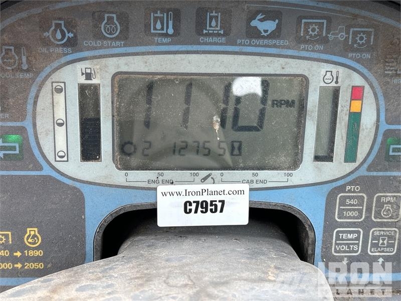 New Holland TV140 الجرارات