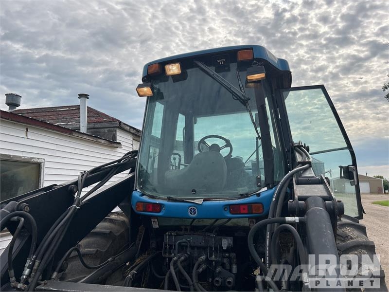 New Holland TV140 الجرارات