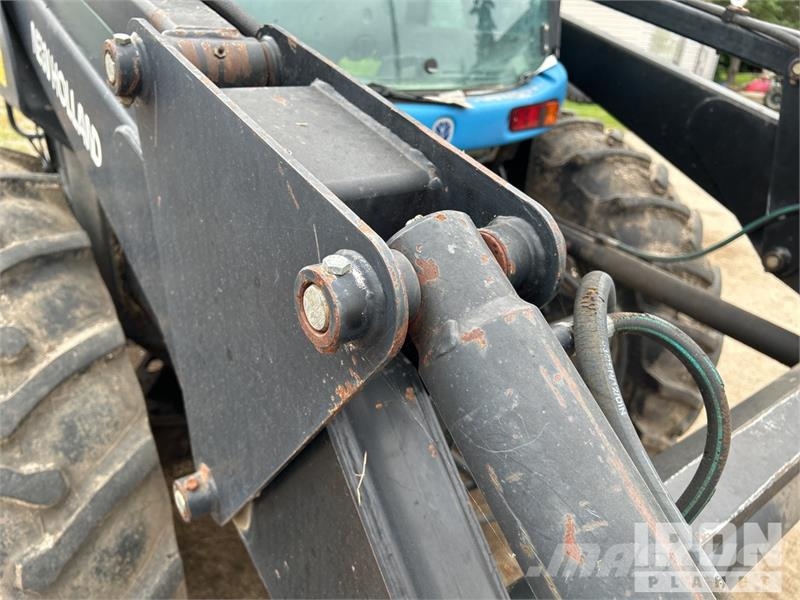 New Holland TV140 الجرارات