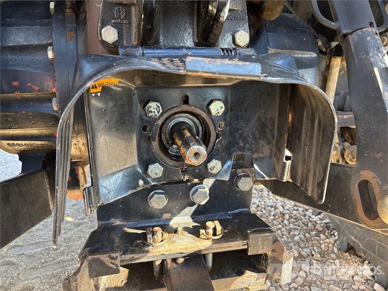 New Holland TV145 Traktori