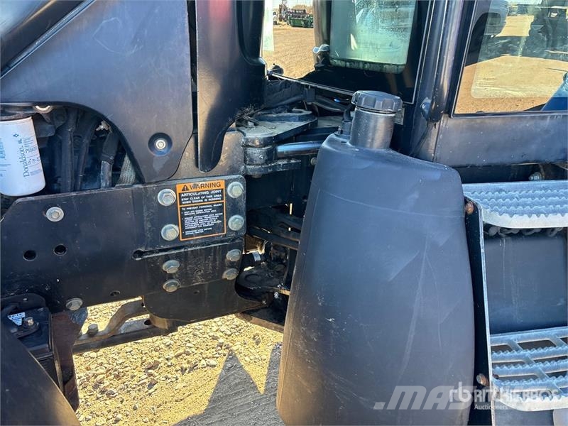 New Holland TV145 Traktori