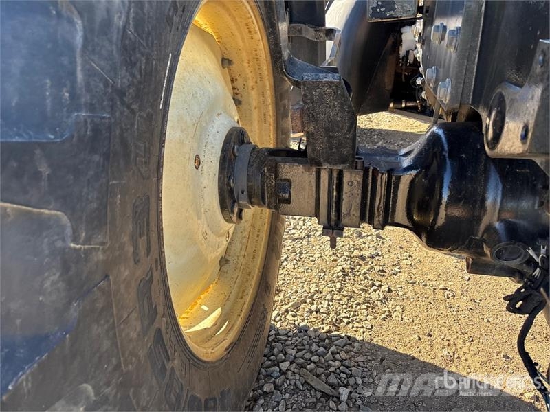 New Holland TV145 Traktori