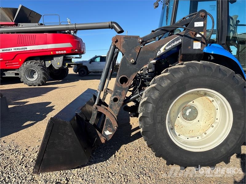 New Holland TV145 Traktori