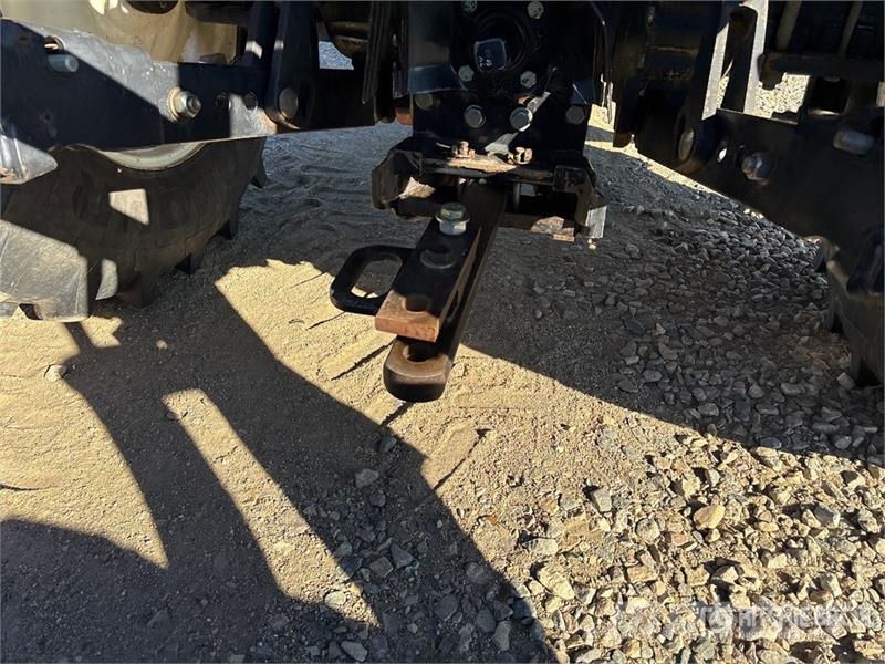 New Holland TV145 Traktori