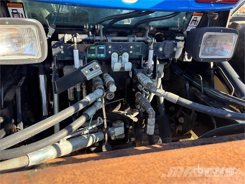 New Holland TV145 Traktori