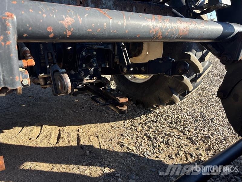 New Holland TV145 Traktori