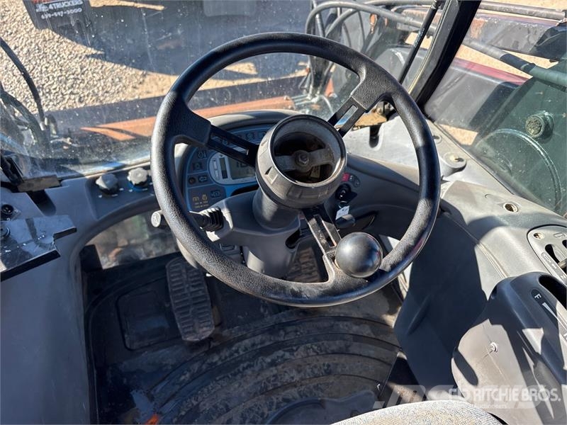New Holland TV145 Traktori