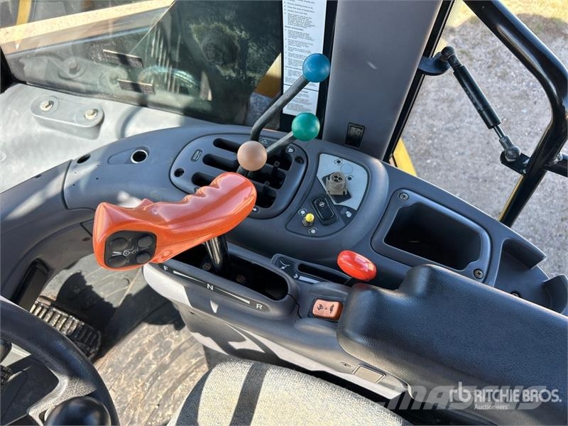 New Holland TV6070 Traktori