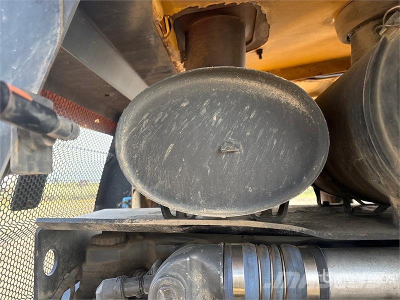 New Holland W130B Wheel Loader Pyöräkuormaajat