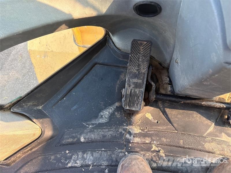 New Holland W130B Wheel Loader Pyöräkuormaajat