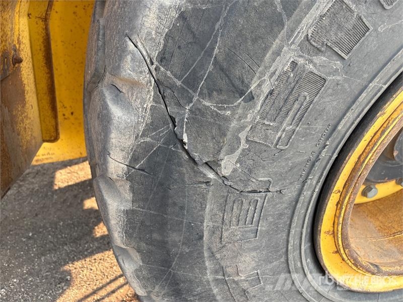 New Holland W130B Wheel Loader Pyöräkuormaajat
