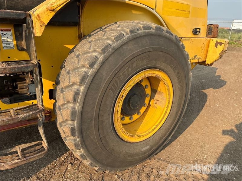 New Holland W130B Wheel Loader Pyöräkuormaajat