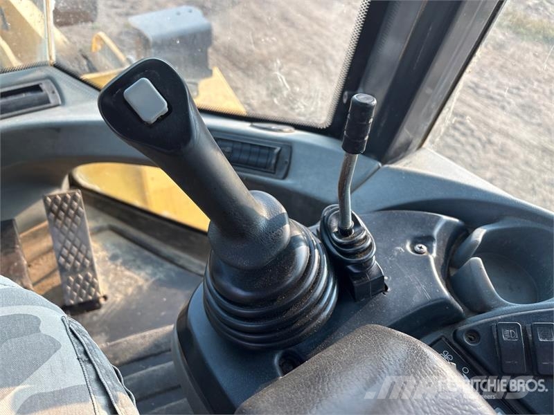 New Holland W130B Wheel Loader Pyöräkuormaajat