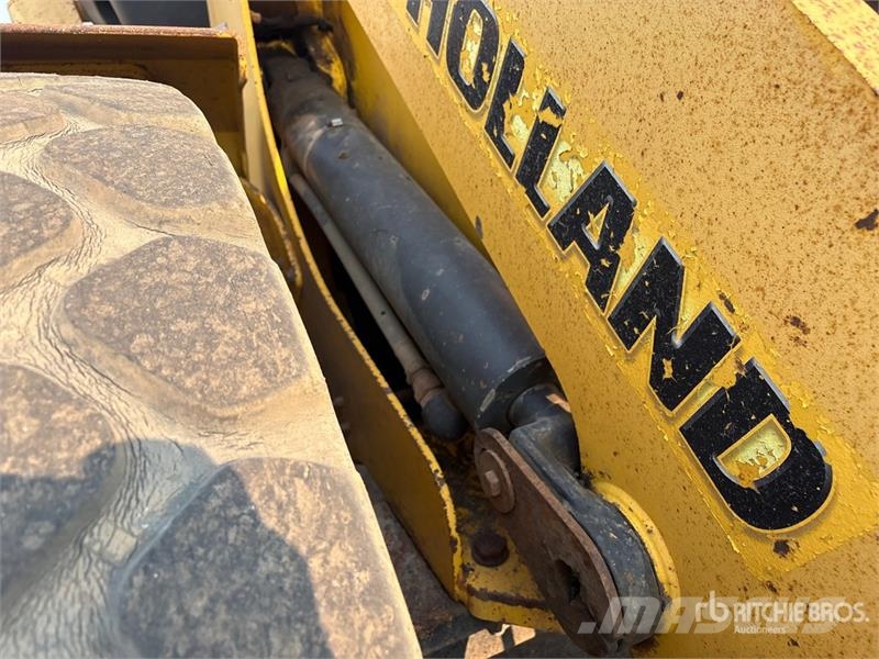 New Holland W130B Wheel Loader Pyöräkuormaajat