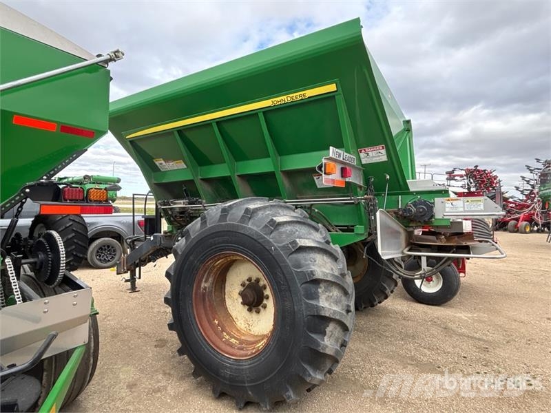 New Leader NL300G4 S/A Fertilizer Spreader Ruiskulannoittimet