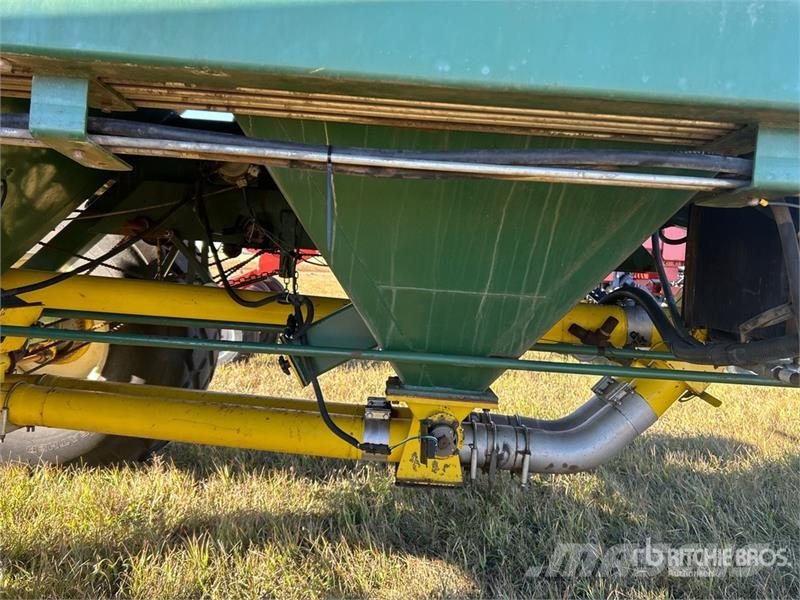  New Noble 300 bu Tow-Between Air Cart Perforatrici