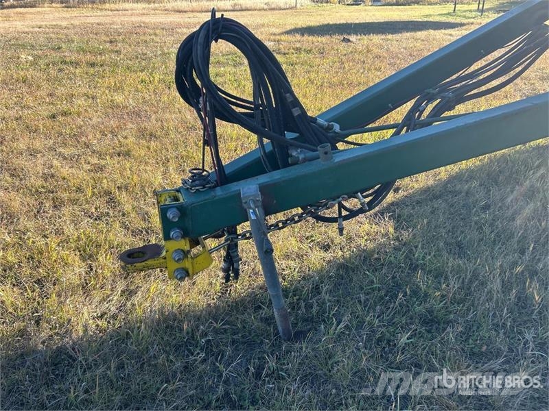  New Noble 300 bu Tow-Between Air Cart Perforatrici
