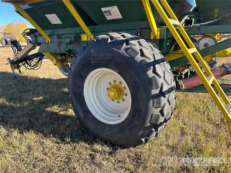  New Noble 300 bu Tow-Between Air Cart Perforatrici