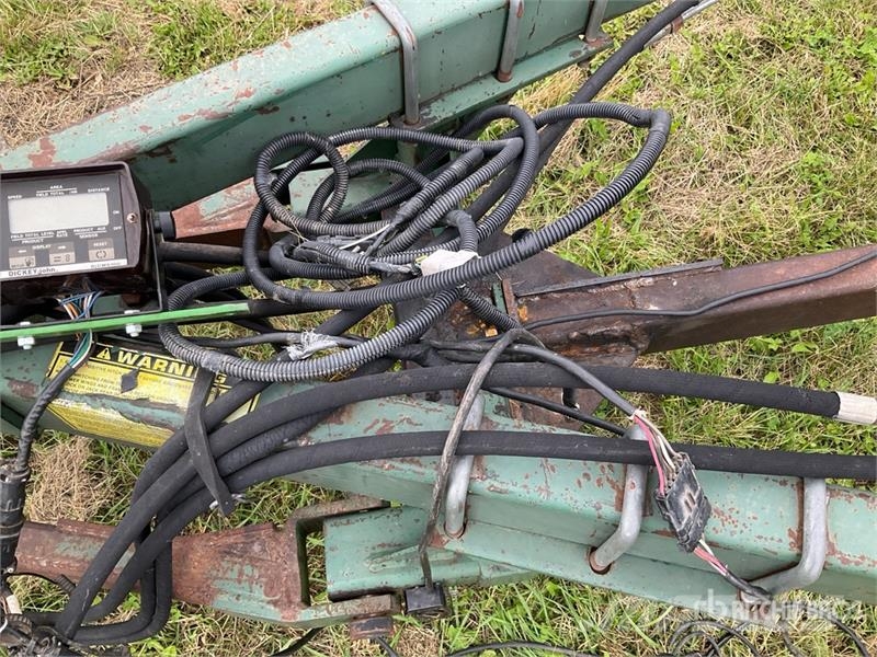 New Noble 8000 41 ft Chisel Plow Плуги