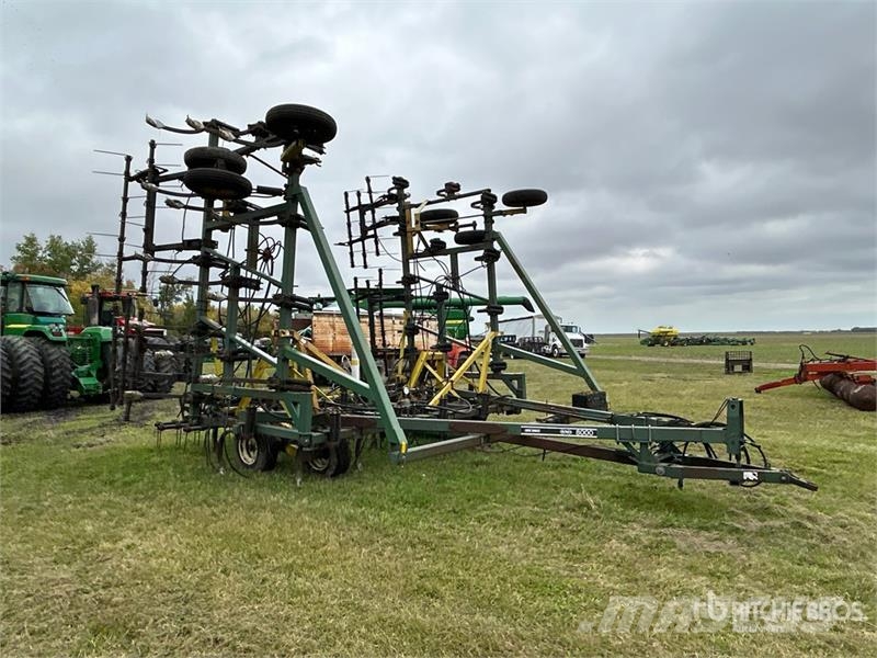 New Noble 8000 41 ft Chisel Plow Плуги