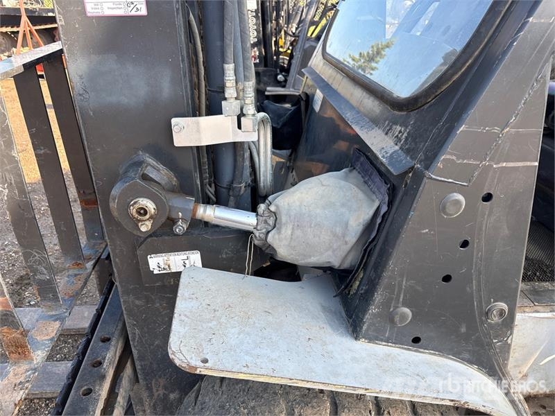 Nissan 9500 lb Pneumatic Tire Forklift شاحنات ذات رافعات شوكية - أخرى