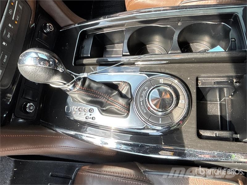 Nissan Armada سيارات