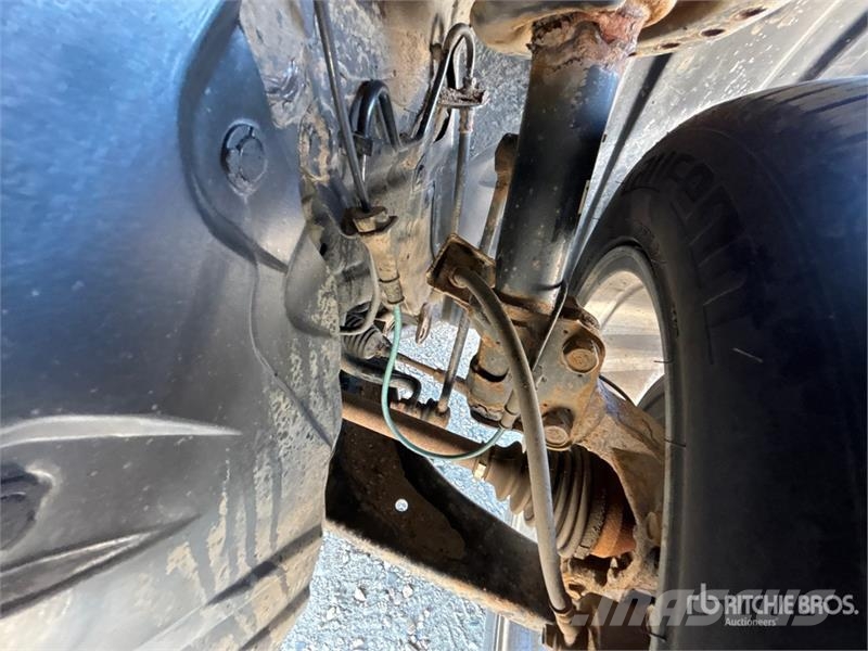 Nissan Juke 4WD SUV Kistehergépjárművek