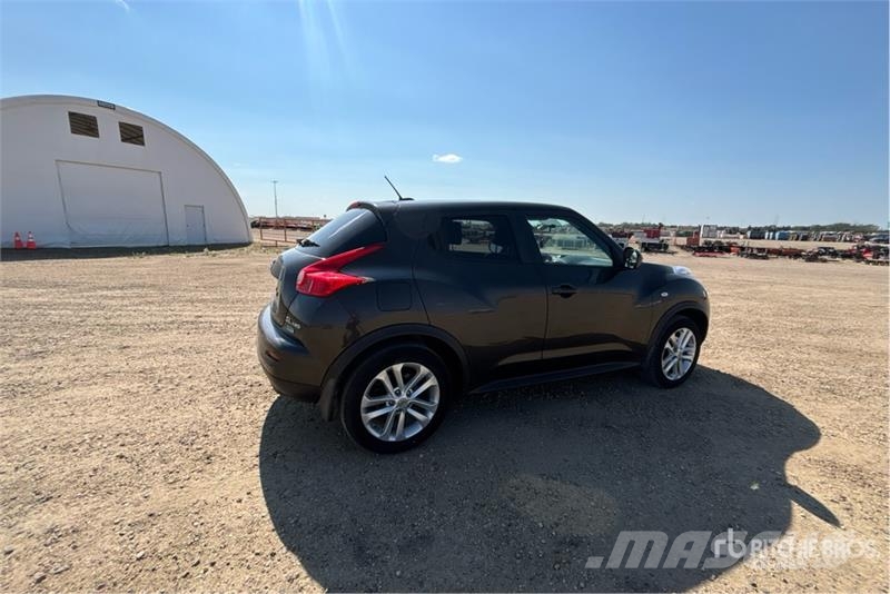 Nissan Juke 4WD SUV سيارات