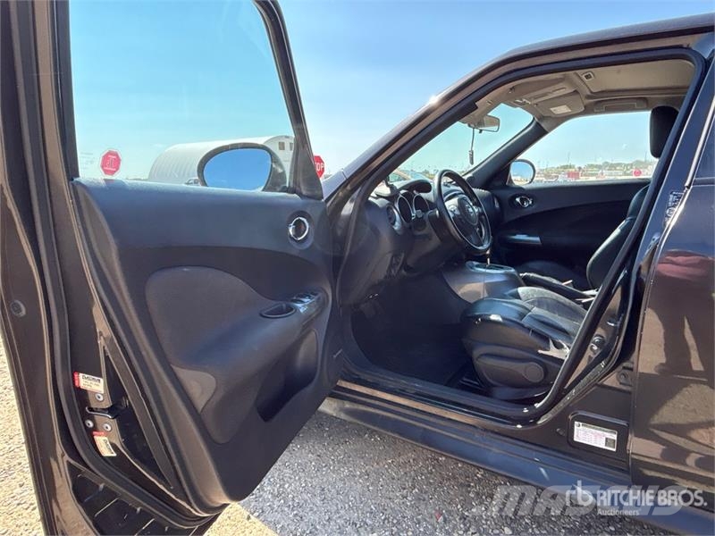Nissan Juke 4WD SUV Kistehergépjárművek