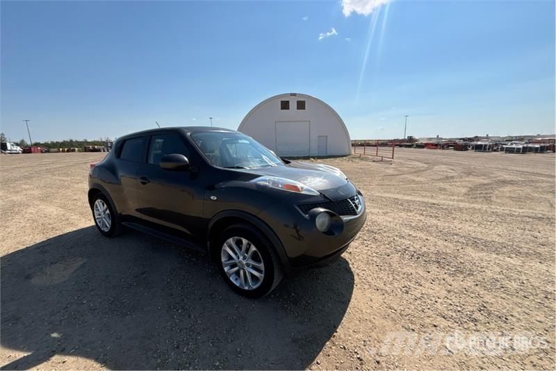 Nissan Juke 4WD SUV سيارات