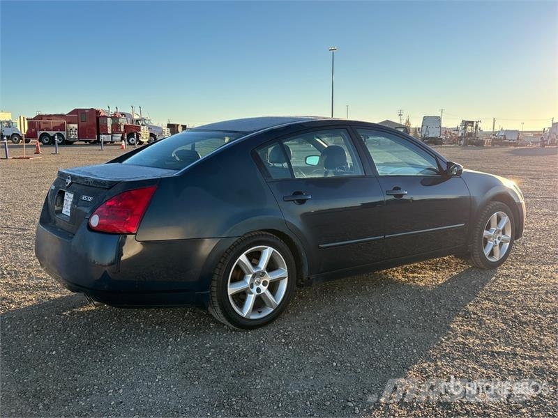 Nissan MAXIMA Automobile Samochody osobowe