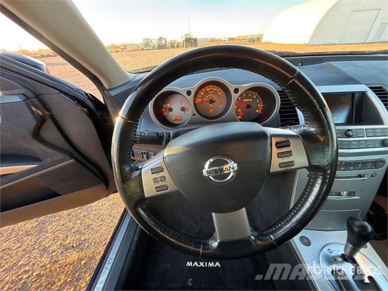Nissan MAXIMA Automobile Samochody osobowe