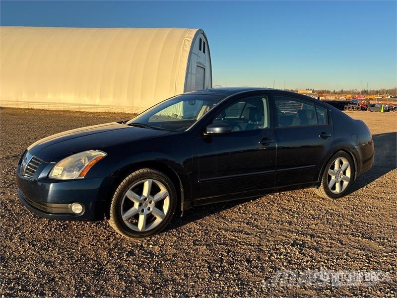 Nissan MAXIMA Automobile Samochody osobowe