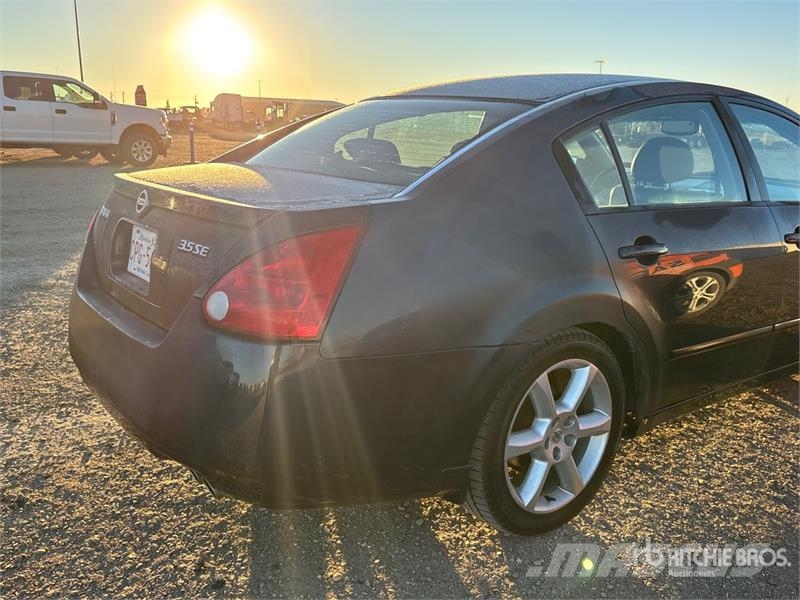 Nissan MAXIMA Automobile Samochody osobowe