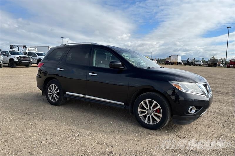 Nissan Pathfinder SL 4WD SUV Lengvieji automobiliai
