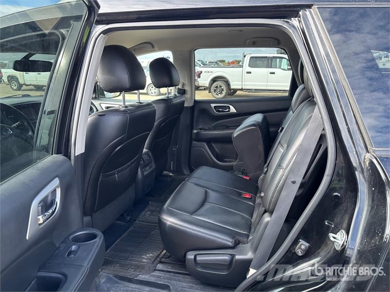 Nissan Pathfinder SL 4WD SUV Lengvieji automobiliai