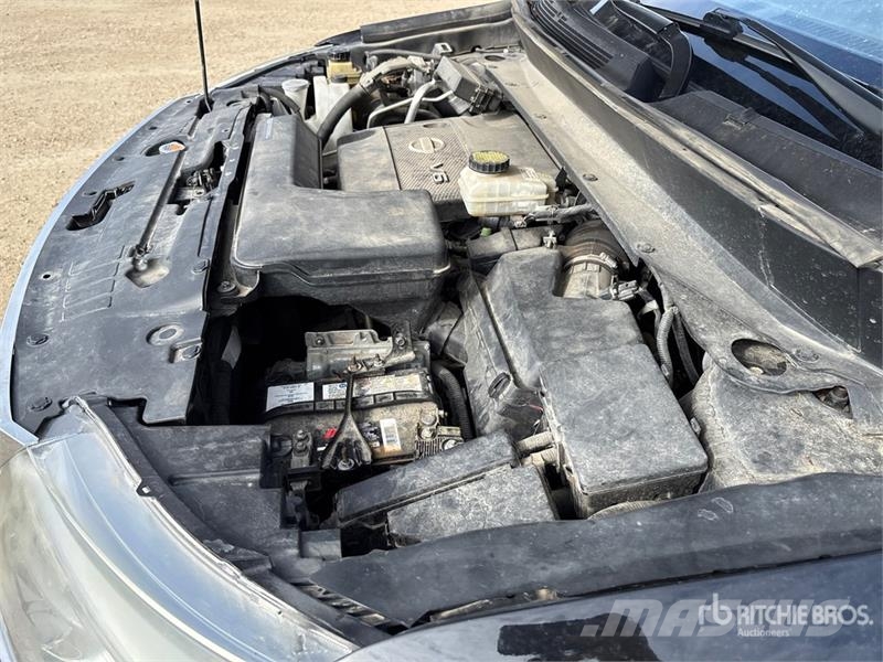 Nissan Pathfinder SL 4WD SUV Lengvieji automobiliai