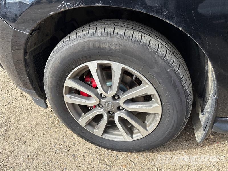 Nissan Pathfinder SL 4WD SUV Lengvieji automobiliai