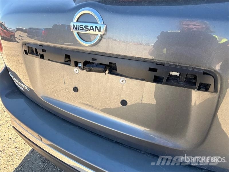 Nissan Pathfinder SUV Personbiler