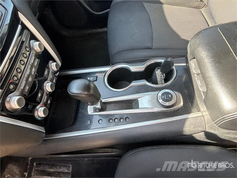Nissan Pathfinder SUV Personbiler