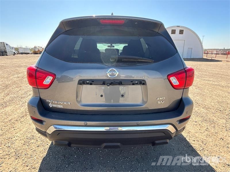 Nissan Pathfinder SUV Personbiler